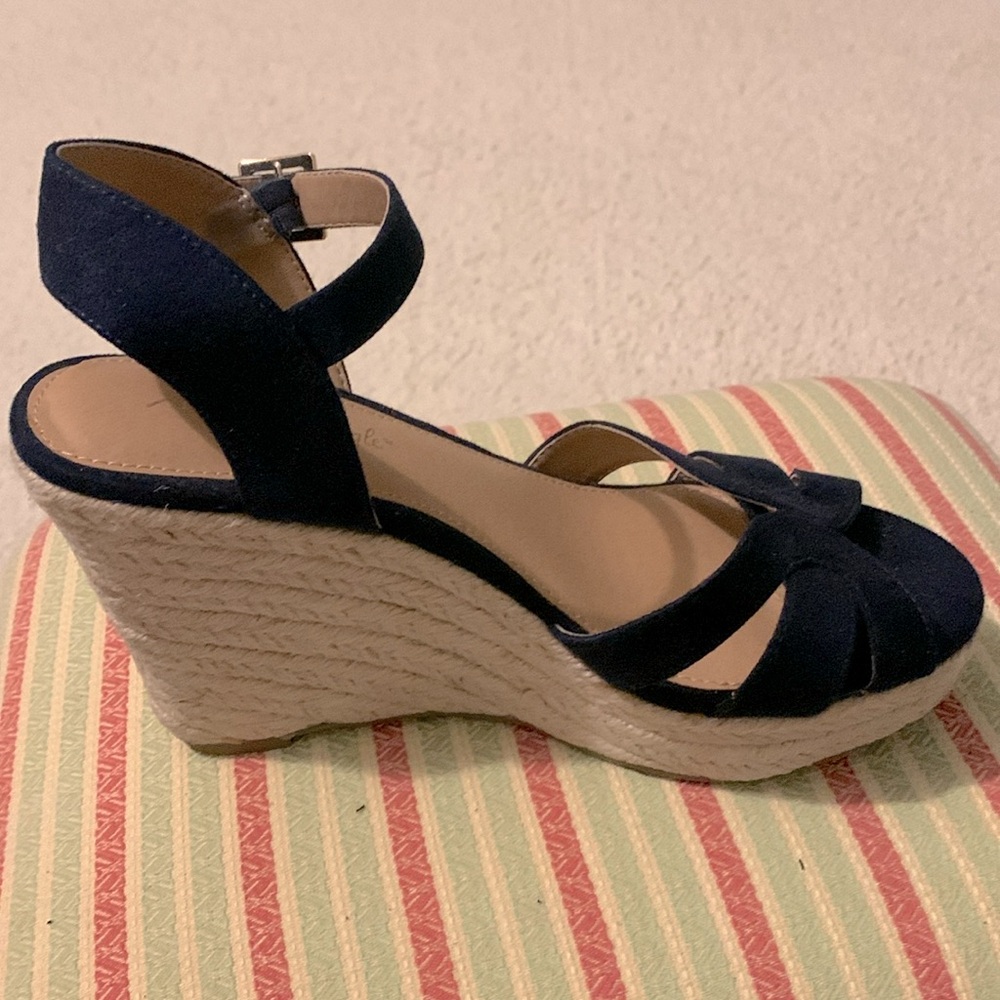 American Eagle navy blue espadrille 4 inch wedges - size 6.5 US